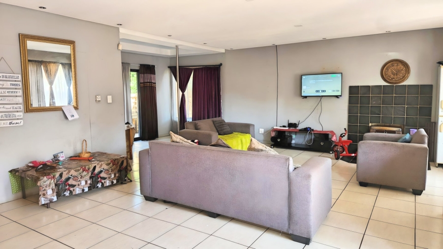 3 Bedroom Property for Sale in Meiringspark North West